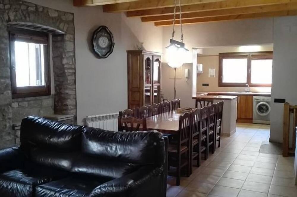 Photo of Livingroom in Montfalco Murallat