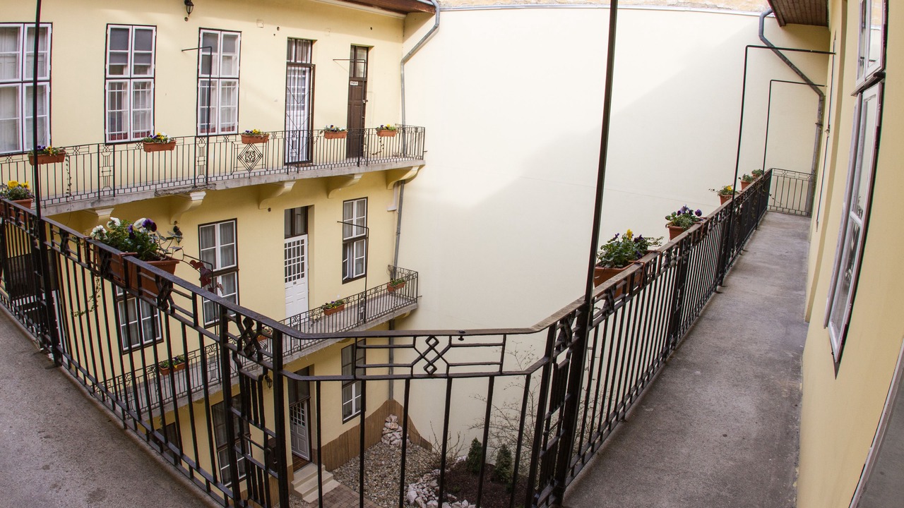 Photo of Outdoor in Palace District