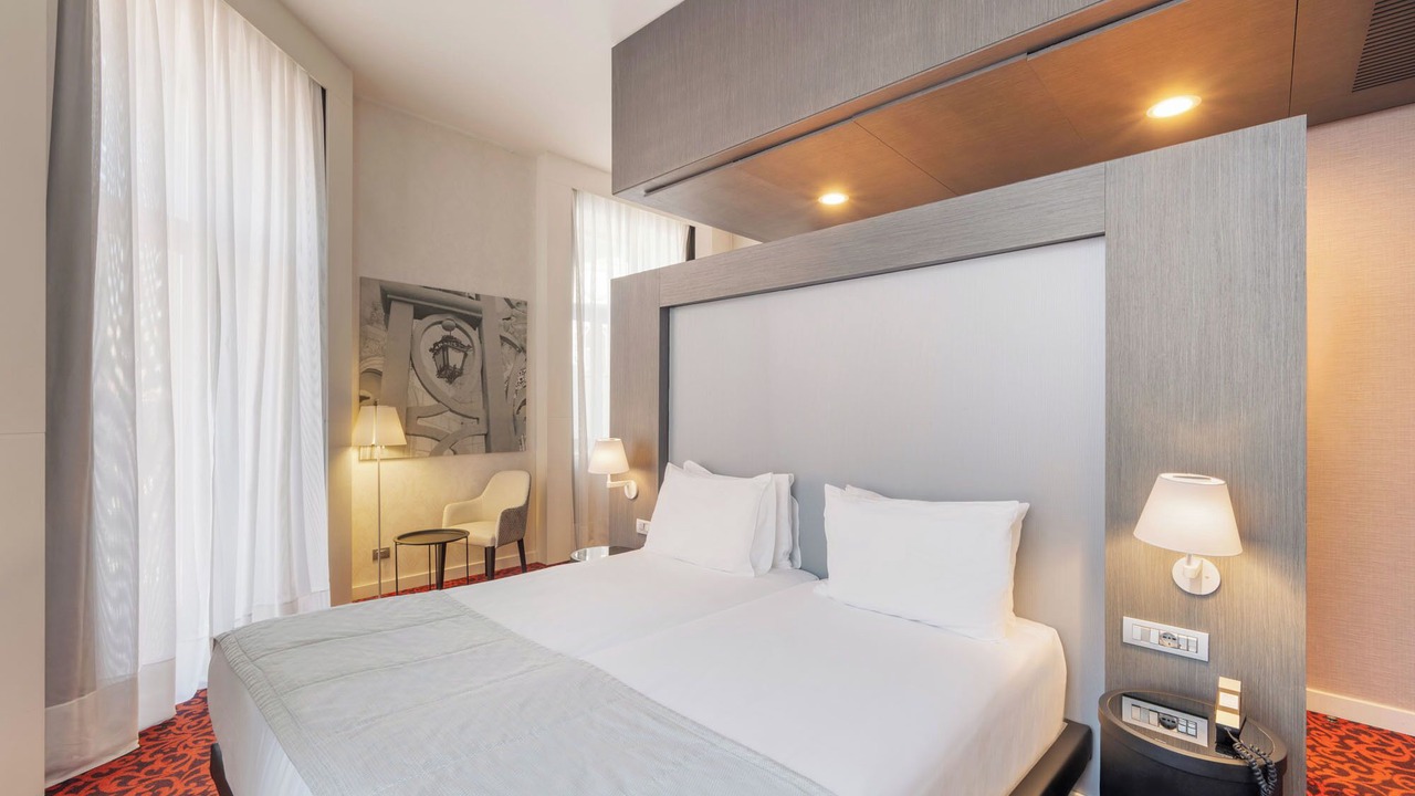 Photo of Bedroom in Palace District