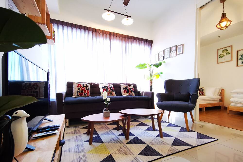 Photo of Livingroom in Downtown George Town