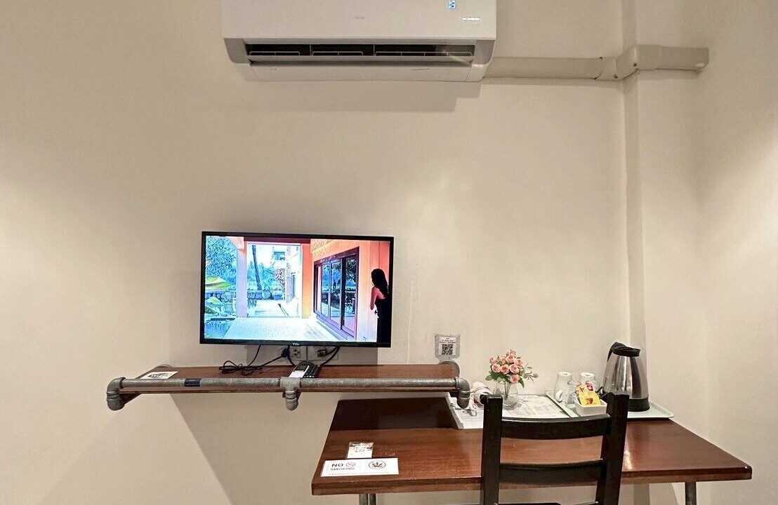 Photo of Bedroom in Khlong Toei Nuea