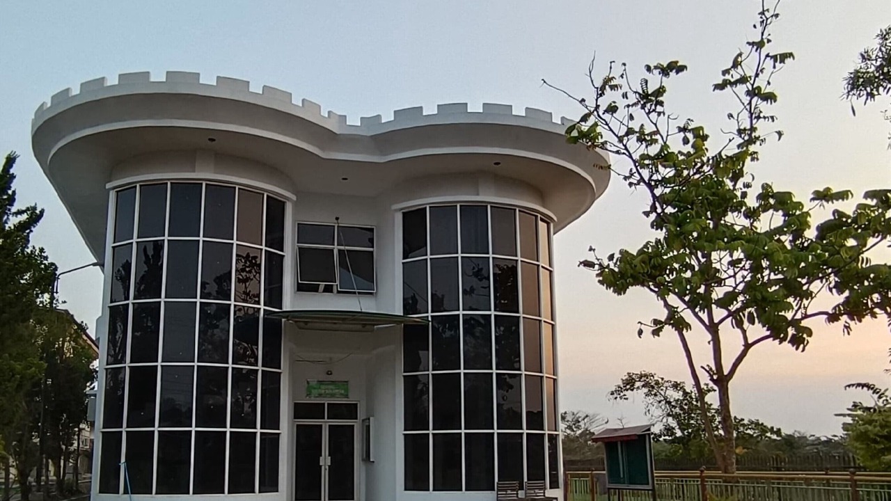 Photo of Buildings in Marabahan