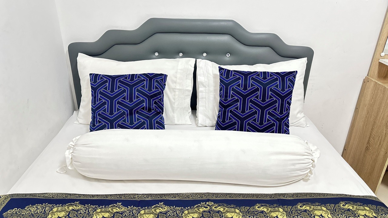 Photo of Bedroom in Thanon Phaya Thai
