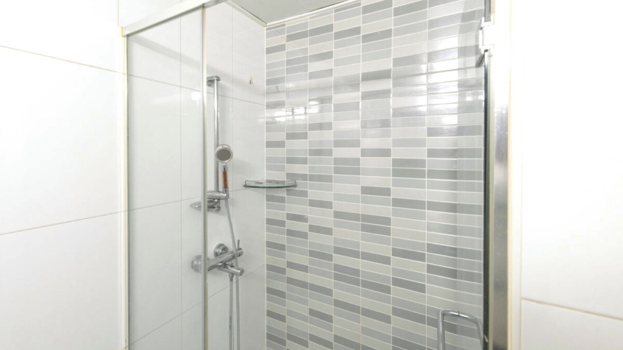 Photo of Bathroom in Nonhyeon-dong