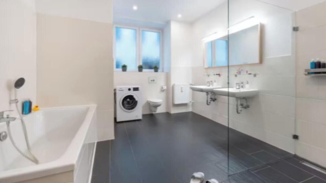 Photo of Bathroom in Moabit