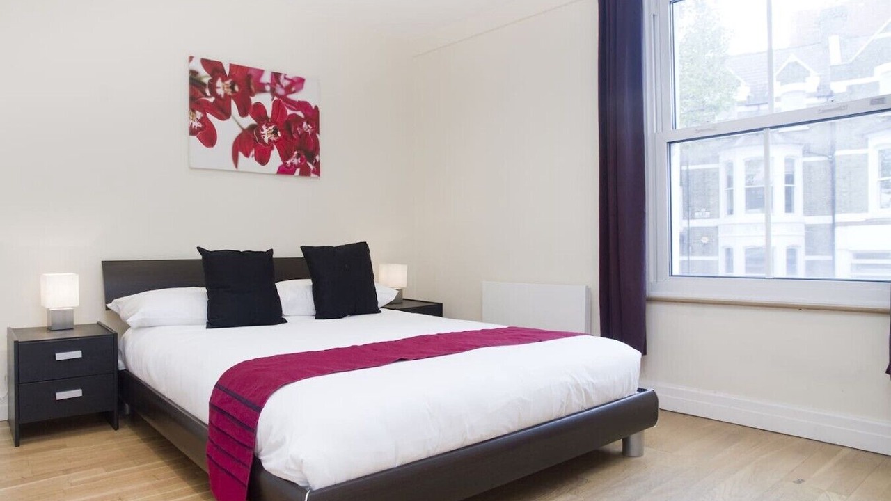 Photo of Bedroom in Ravenscourt Park