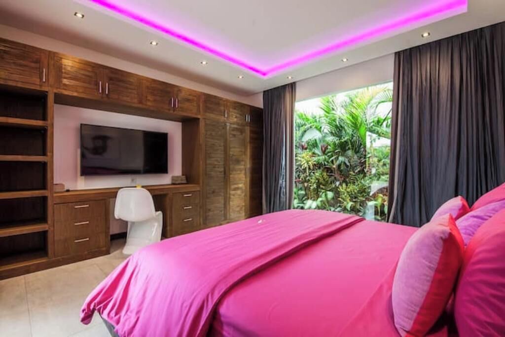 Photo of Bedroom in Sunset Road