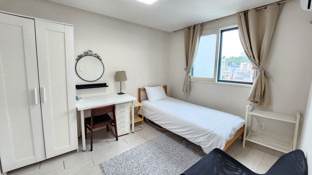 Photo of Bedroom in Myeongdong