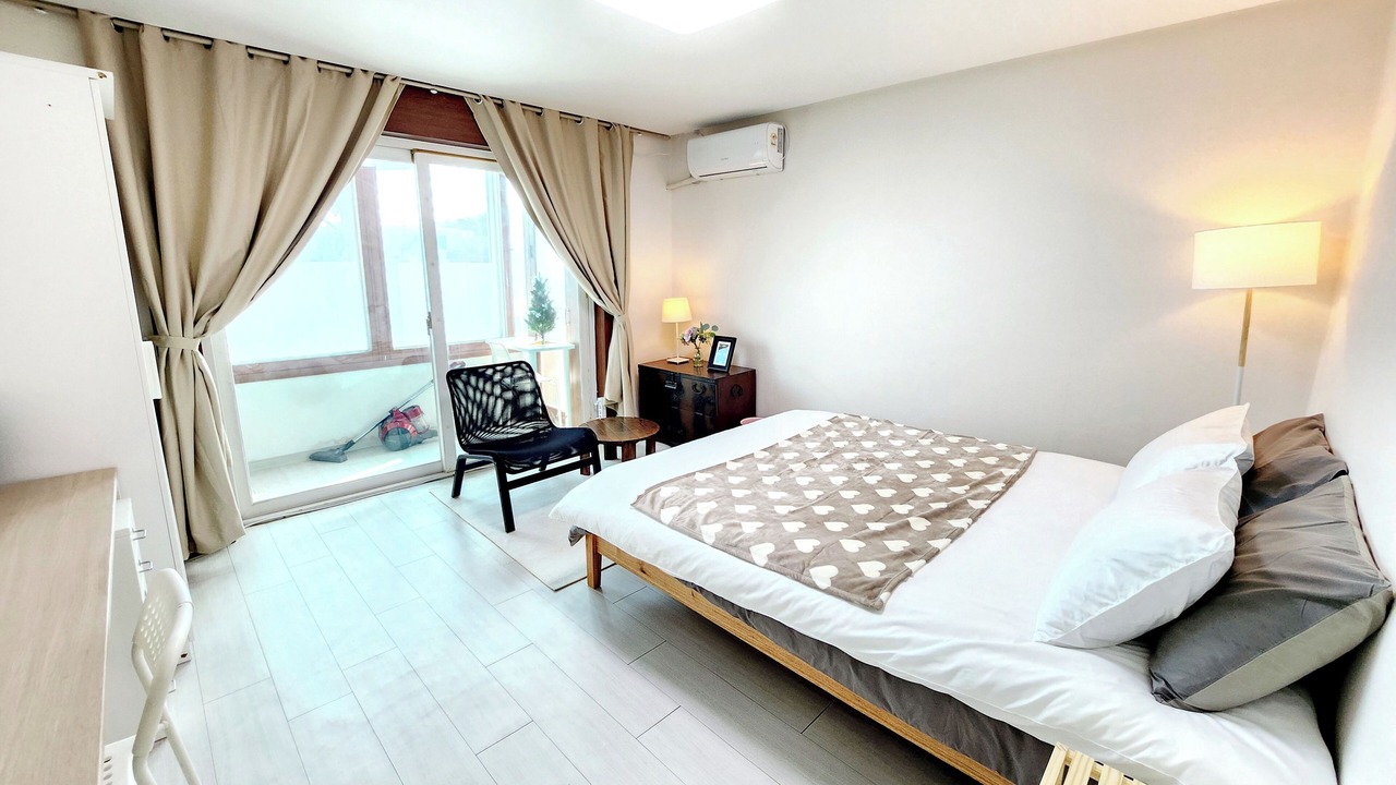 Photo of Bedroom in Myeongdong