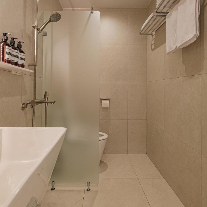 Photo of Bathroom in Gwanghui-dong