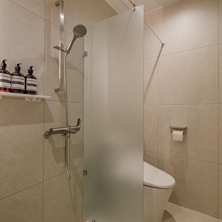 Photo of Bathroom in Gwanghui-dong