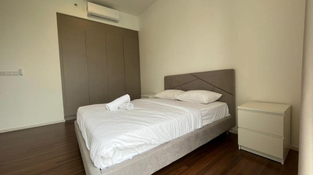 Photo of Bedroom in Maluri