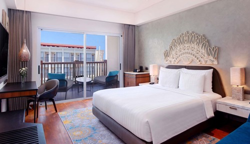 Deluxe Room, 1 King Bed