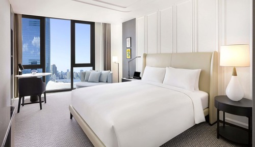 Club Luxury Room with Club Millésime Access, 1 King Size Bed, Lake View