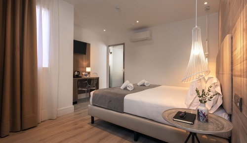 Superior Double Room Single Use (Interior)