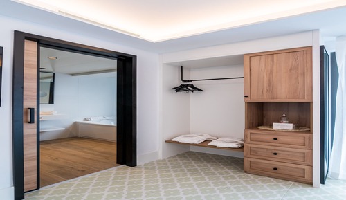 Premium Room, Balcony (Interior Jacuzzi)