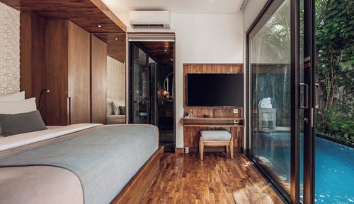 One Bedroom Villa with  Private Pool & Floating Bathtub