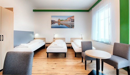 Triple Room, Annex Building