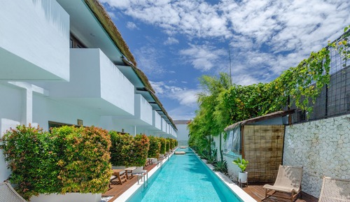 Deluxe Suite, Pool View