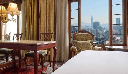 Executive - 1 king size bed (Club benefit for 2)