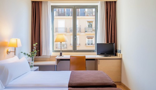 Superior Plus Double Room, Street View