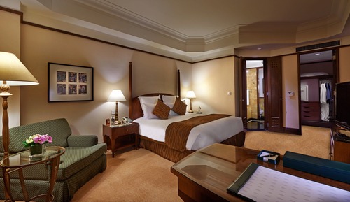 3 Bedroom Apartment King Bed, Twin Beds