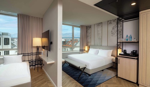 Junior Suite, 1 King Bed