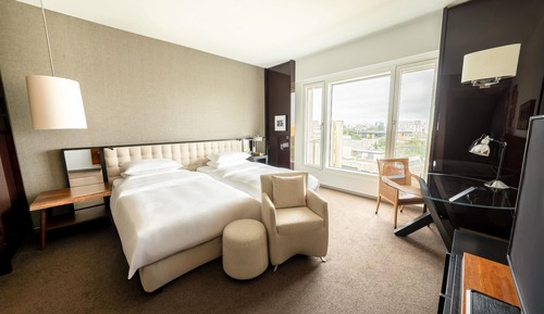 Room, 2 Twin Beds (View)