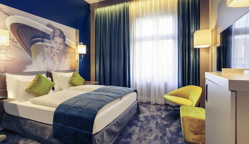 Superior Room, 1 Queen Bed, City View