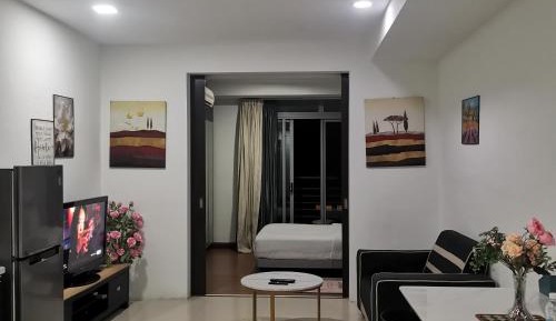 Studio Apartment with Balcony