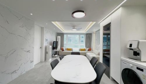 Three-Bedroom Premium Apartment with Balcony