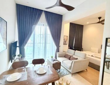 One-Bedroom Apartment with City View