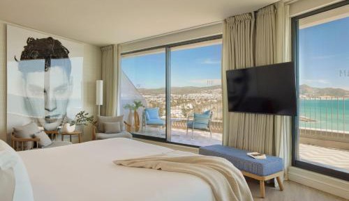 Beyond ME + Suite Sea and City View