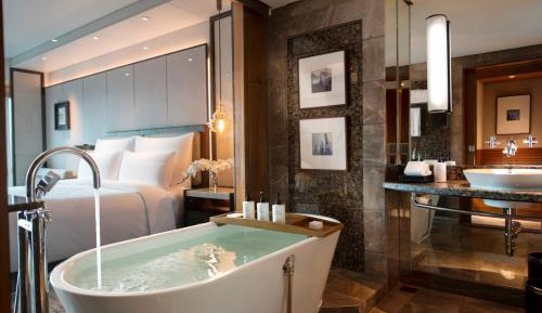 Premium King Room