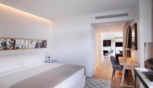Junior Suite with Balcony