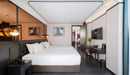  Premier Room