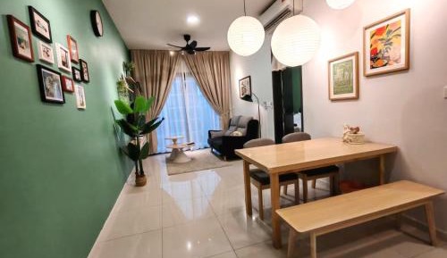 One-Bedroom Apartment with Balcony