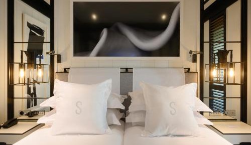 Basic Double Room with Spa Access