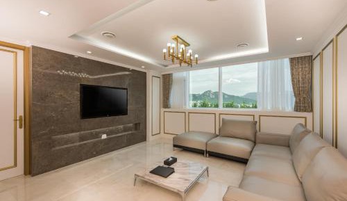 Two-Bedroom Suite