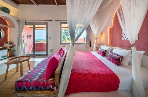 Pecatu Hotel | PinkCoco Uluwatu - Constant Surprises & for Cool Adults Only