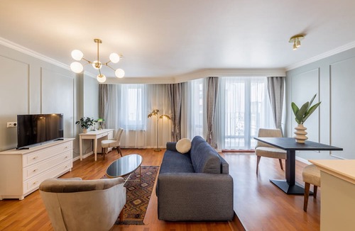 Erzsebetvaros Hotel | Queen's Court Hotel & Residence