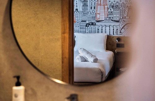 Navas Hotel | easyHotel Barcelona La Sagrera