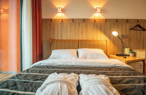 Daehangno Hotel | Brooklyn Blues