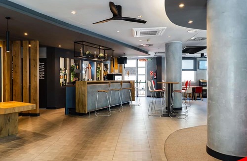 Castelldefels Hotel | ibis Barcelona Castelldefels