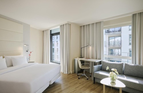 Friedrichshain Hotel | NH Berlin Alexanderplatz