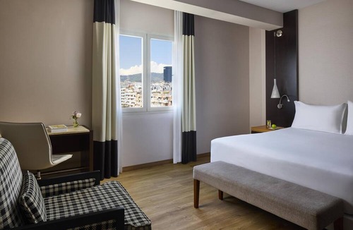 La Maternitat i Sant Ramon Hotel | NH Barcelona Stadium