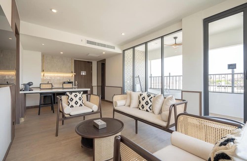 Bang Khun Phrom Hotel | Pranakorn Heritage Hotel