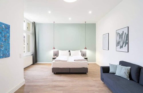 Mitte Apartment | 4-Bedrooms Apartment (130sqm) with a comfy balcony(6)