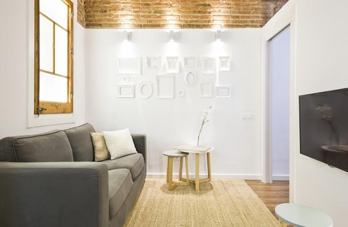 El Poble-sec Apartment | Brand New 2 Bedroom Apartment In Trendy Poble Sec, 10 Minutes From Ramblas