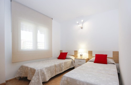 La Pineda Apartment | LOS JUNCOS HomeStay by Turismar